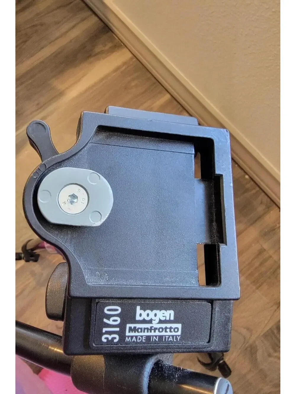 Manfrotto Bogen 3205 Professional Tripod w/3160 Head-Mounting Plate